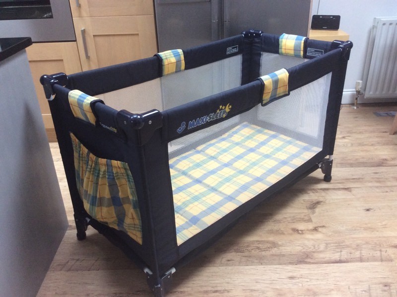 maxi sleep travel cot